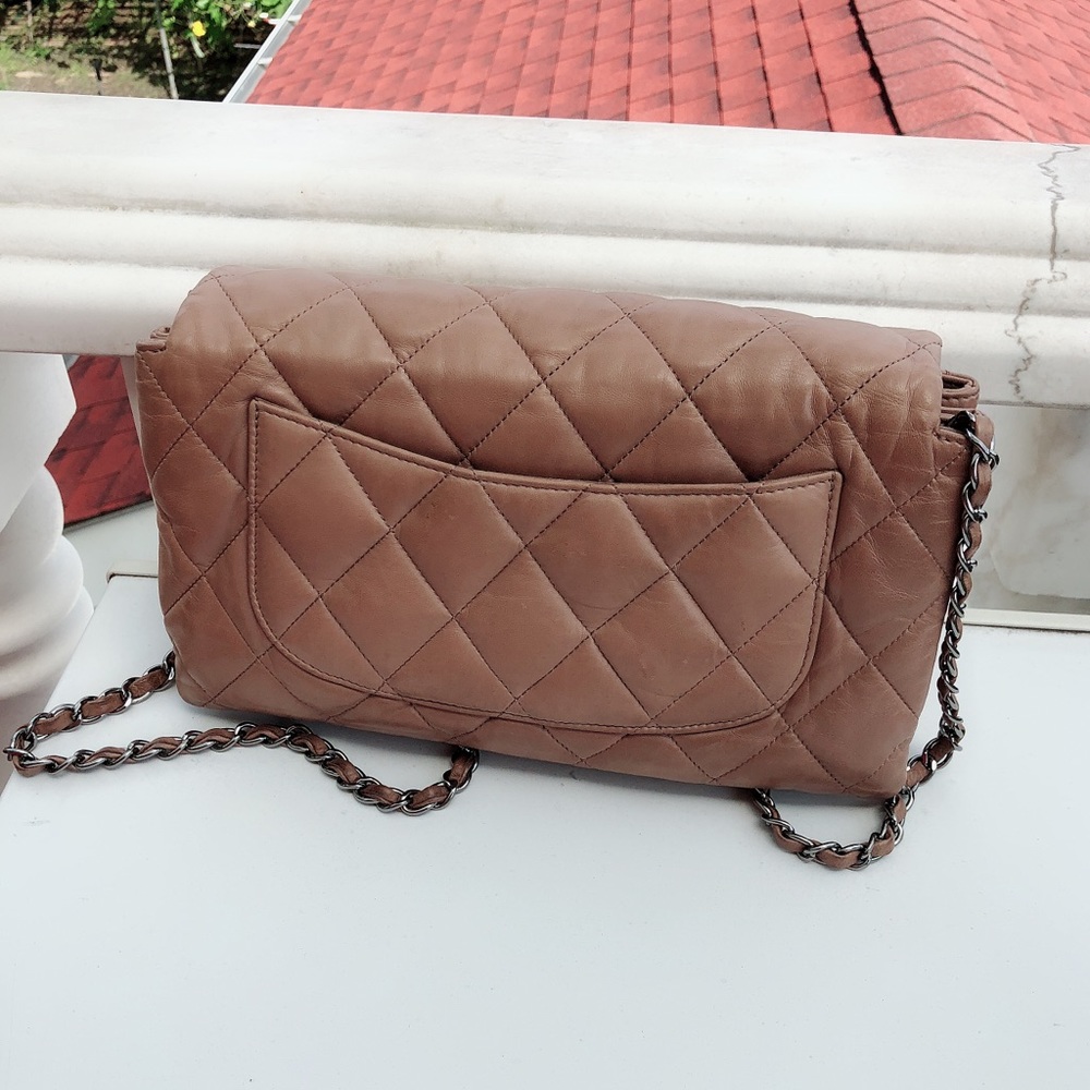 Authentic Chanel - Picture 4 of 6